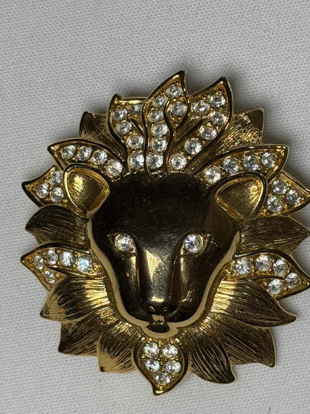 Vintage Alana Stewart Gold-Tone Lion Head Rhinestone Brooch and Pendant